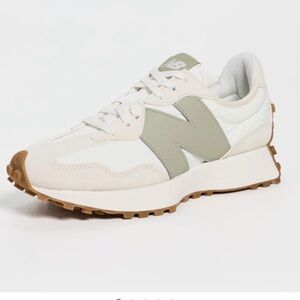 • New Balance • Women’s 327 Sneakers LIKE NEW